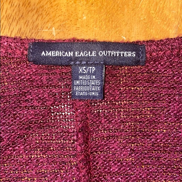 π¦
American Eagle Cardigan - Picture 4 of 5